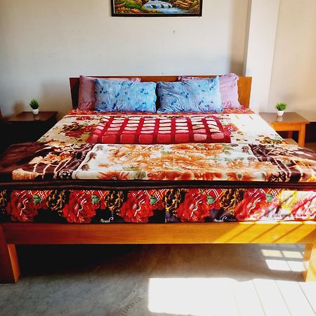 Gayatri Homestay Дибругарх Экстерьер фото